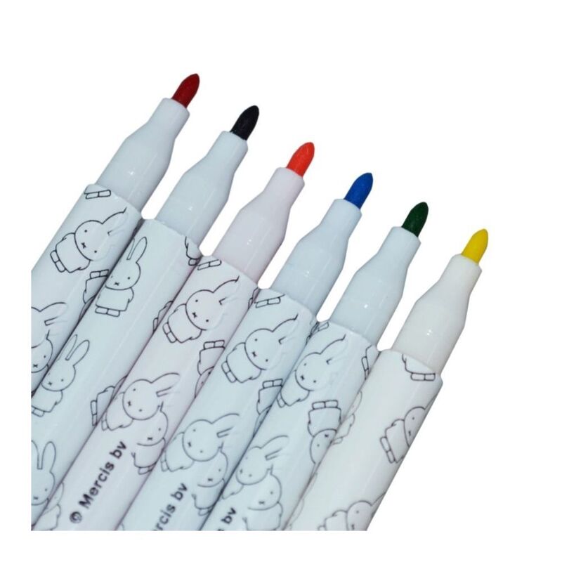 مجموعة أقلام تحديد ملونة