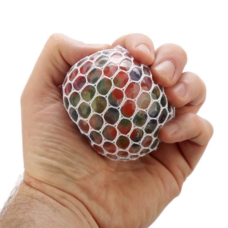 كرة إسفنجية شبكية بألوان قوس قزح ممتعة للأطفال