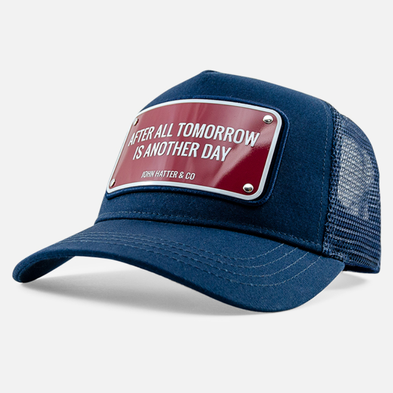 قبعة بعد كل شيء غدًا ملصق يوم آخر