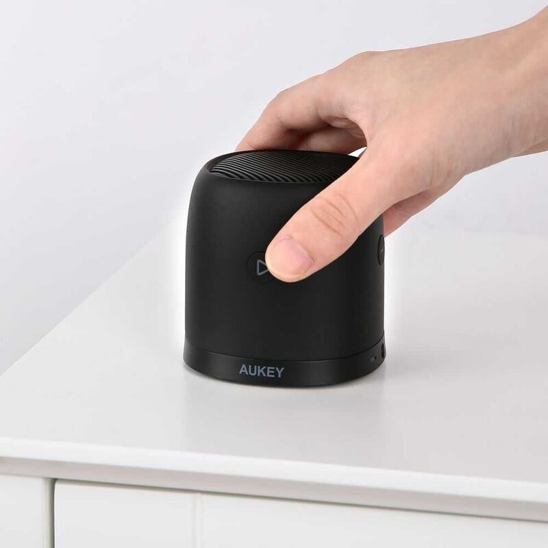 Aukey Mini Wireless Speaker with Radio and Micro Sd Reader Black