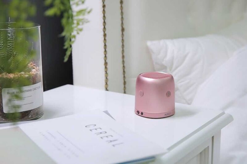 Aukey Mini Wireless Speaker with Radio and Micro Sd Reader Pink
